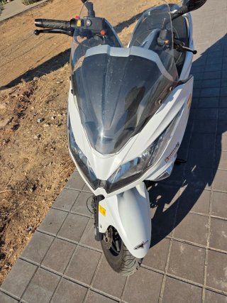Kawasaki J300