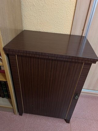 Máquina de coser Alfa con mueble