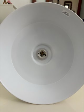 Lámpara de mesa blanca