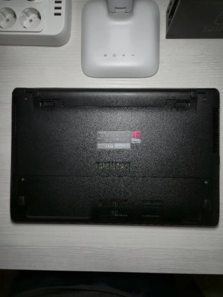 Portátil ASUS funcionando con Windows 10