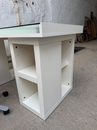 Escritorio moderno cristal y blanco