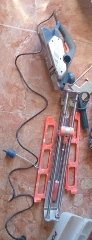 Herramientas: Cortadora y Cepillo Eléctrico