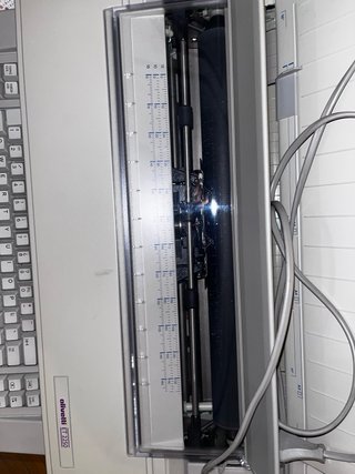 Máquina de escribir electrónica (aprox de los 80)