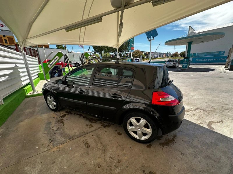 Renault Megane 2006 - foto 1