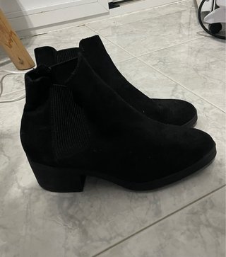 Botines negros tacón