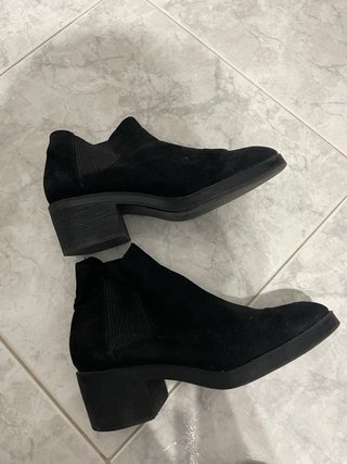 Botines negros tacón