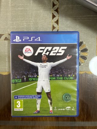 Ps4 + 4 juegos ps4