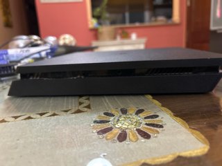 Ps4 + 4 juegos ps4
