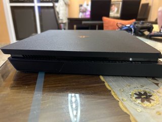 Ps4 + 4 juegos ps4