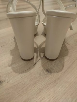 Tacones de Novia BiroL Blancos y Plateados