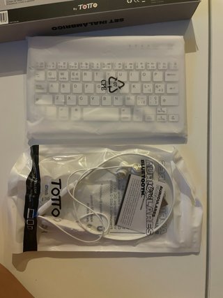 Set Inalámbrico Totto: Teclado y auriculares