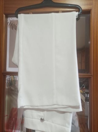 Pantalón blanco con botones
