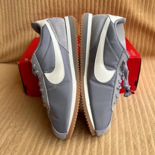 Dos pares de zapatillas Nike Cortez 42