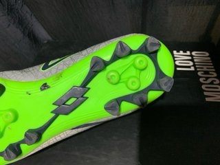 Botas Fútbol Lotto Ed. Limitada Talla 42