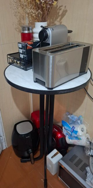 Mesa redonda plástico y metal