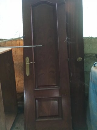 Puerta y radiadores 11