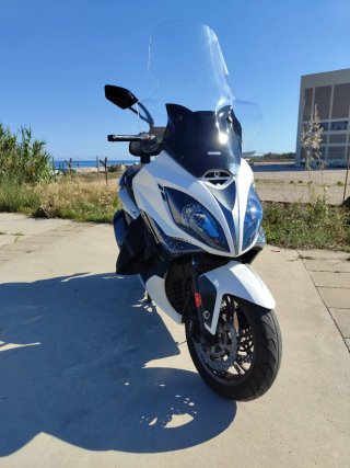 Kymco Xciting 400 Blanca con extras