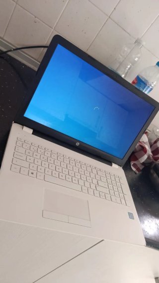 HP 250 i5 7ª Gen 500GB Portátil Blanco