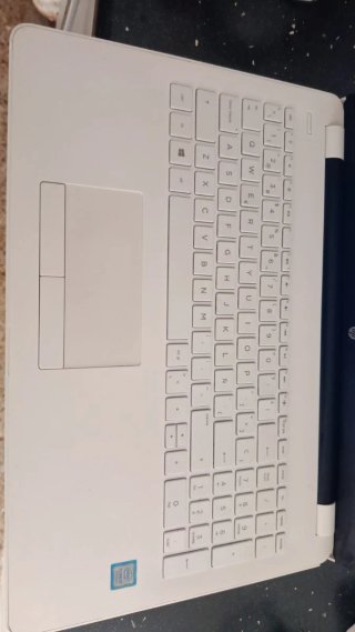 HP 250 i5 7ª Gen 500GB Portátil Blanco