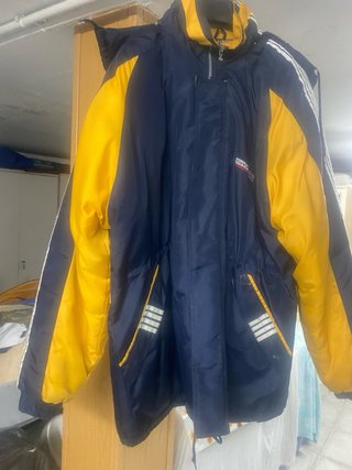 Chaqueta anorak deportiva con capucha