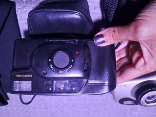 Lote di fotocamere vintage Kodak e Samsung e Discman