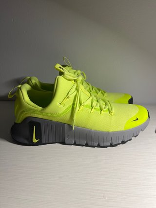 Zapatillas Nike Metcon Grises y Amarillas