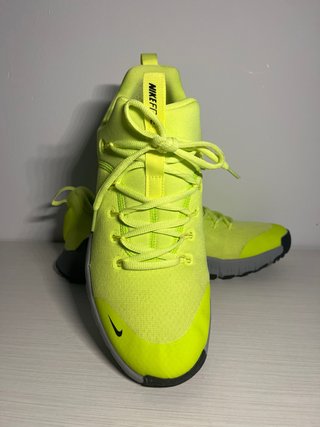 Zapatillas Nike Metcon Grises y Amarillas