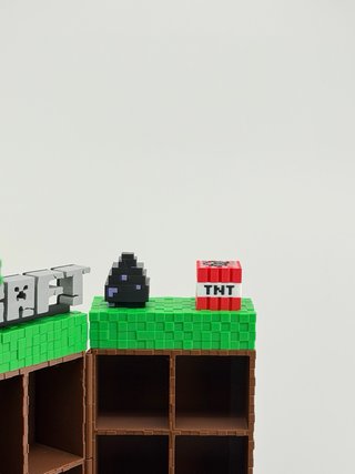 Espositore Personaggi Minecraft Kinder