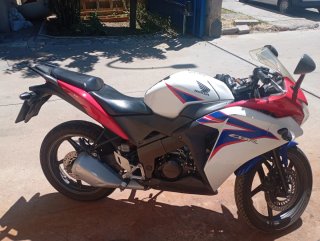Honda CBR Sportbike Azul, Rojo y Blanco