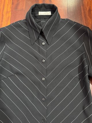 Camisa negra vintage con rayas