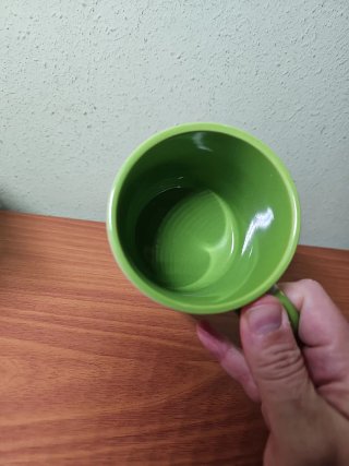 Taza Kokeshi Quaterni Verde y Blanca