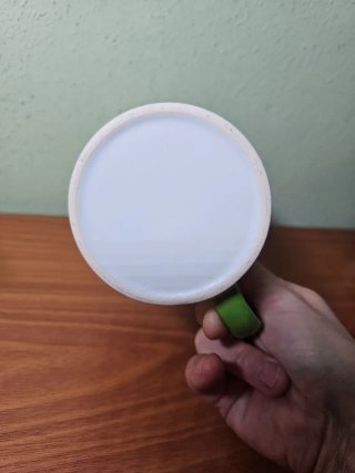 Taza Kokeshi Quaterni Verde y Blanca
