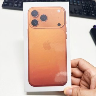 iPhone 17 Pro Max Naranja