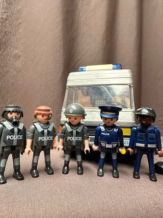 Furgón Policía Playmobil con figuras