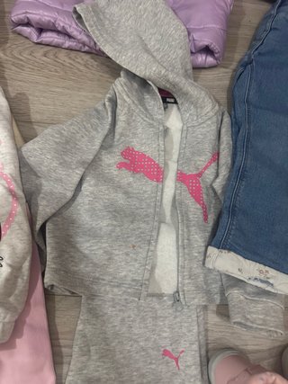 Conjunto di abbigliamento per bambine con personaggi Disney, Hello Kitty e Barbie