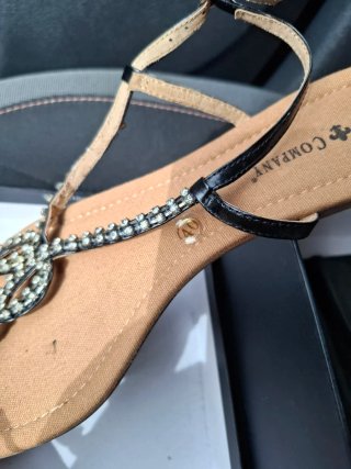 Sandalias FRIS COMPANY negras y plateadas