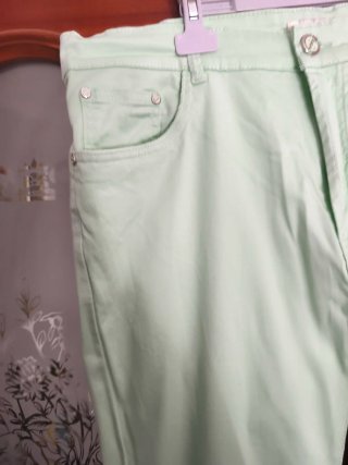 Pantalón vaquero elástico talla 48