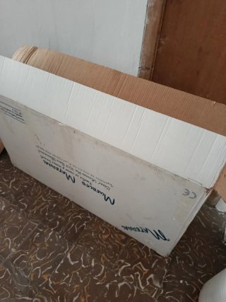 Cuna de madera blanca