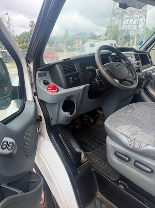 Ford Transit 350L 140 CV