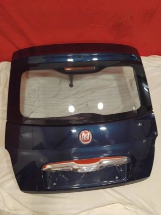 Fiat 500 Puertas, Portón Azul Oscuro