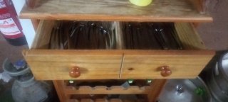Mueble botellero 25 botellas + 2 cajones