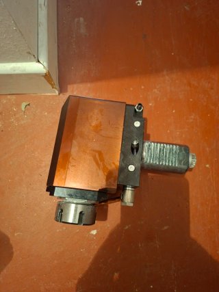 Torno CNC Motorizado
