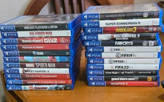 PS4 1TB Negra + 2 Mandos + Juegos