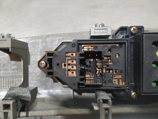 MANDO ELEVALUNAS DELANTERO IZQUIERDO HYUNDAI SANT