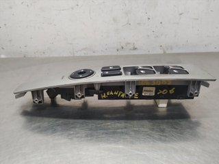 MANDO ELEVALUNAS DELANTERO IZQUIERDO HYUNDAI SANT