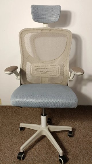 Silla Blanca y Beige Diseño Escandinavo