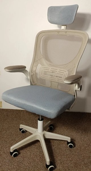 Silla Blanca y Beige Diseño Escandinavo