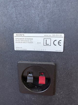 Altavoces Sony Negros y Marrones