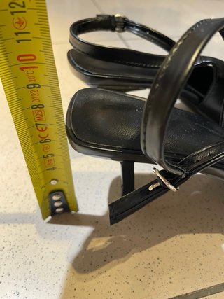 Zapatos tacón destalonados negros