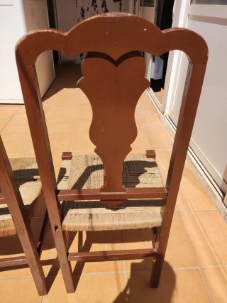 5 Sillas de Madera y Esparto